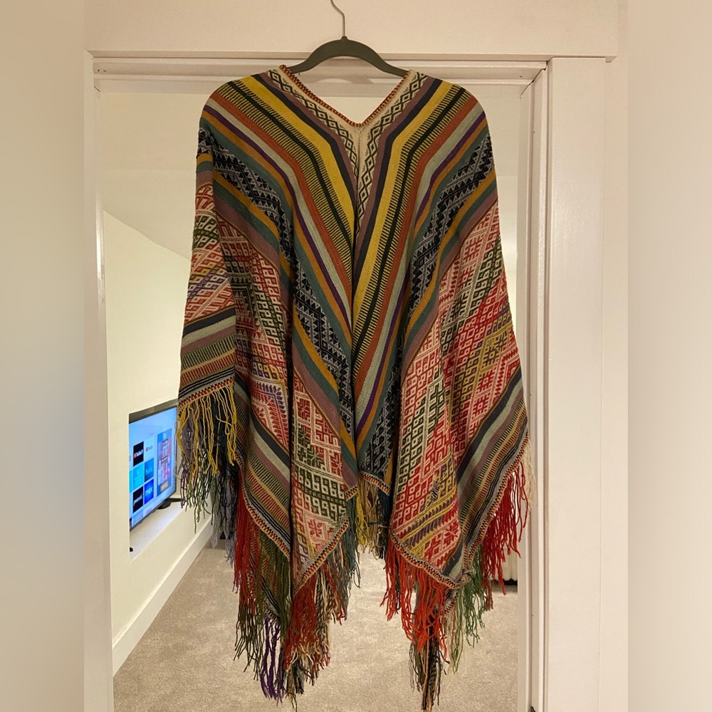 Authentic Peruvian Poncho - Handwoven & Traditional